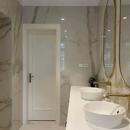 Luxusny Apartman V Historickom Centre Mesta Daire Bratislava